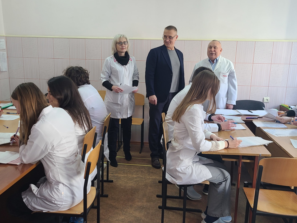 Майбутні дитячі стоматологи змагалися за звання кращого хірурга!
